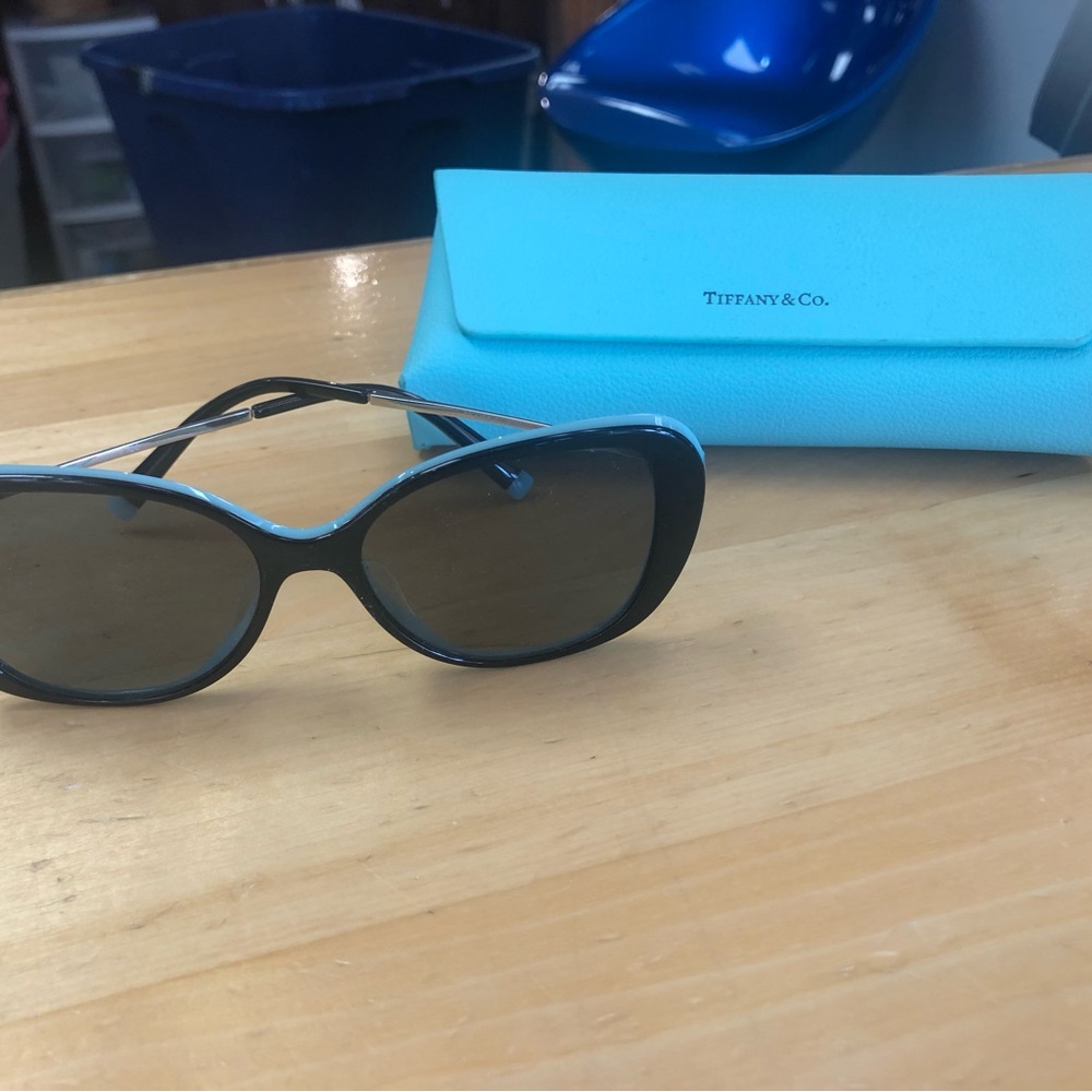 Tiffany & Co. Black Cat-Eye Sunglasses with Tiffany Blue Case